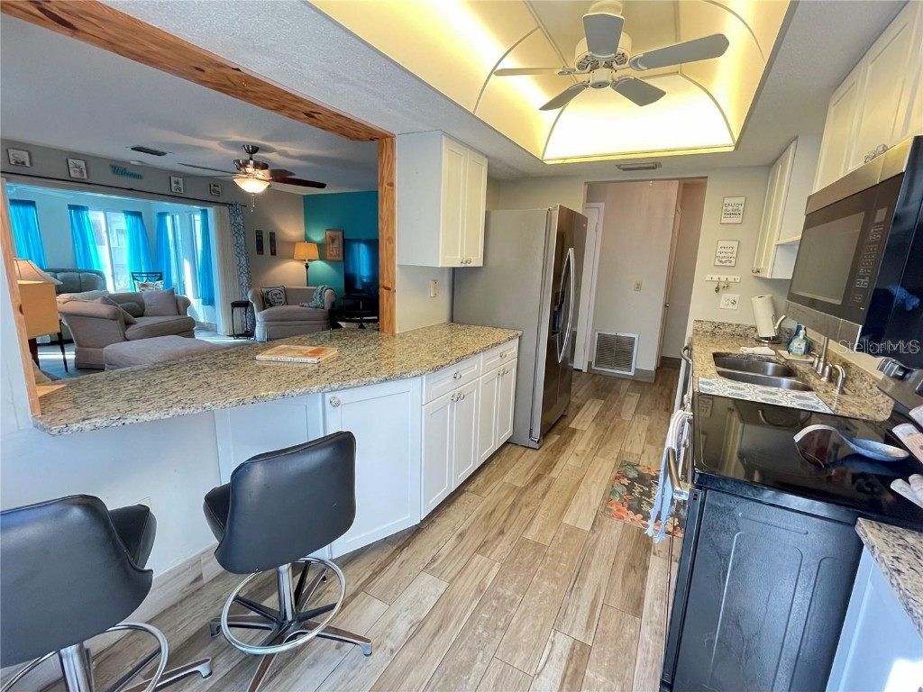 3495 Tree Line Court #8 Sarasota FL 34231 A4677216 image10