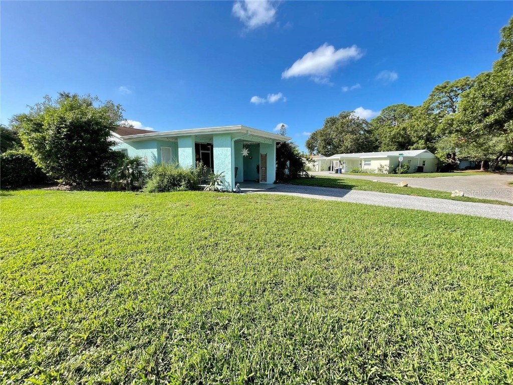 3495 Tree Line Court #8 Sarasota FL 34231 A4677216 image2