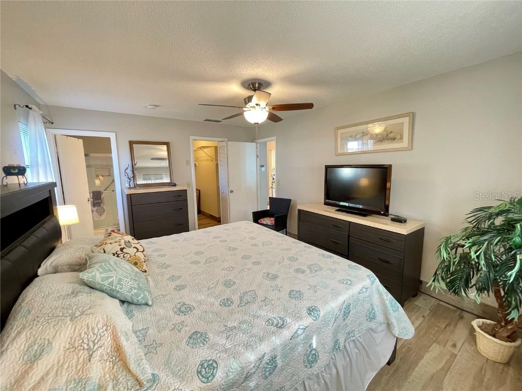 3495 Tree Line Court #8 Sarasota FL 34231 A4677216 image23