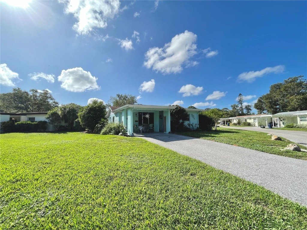 3495 Tree Line Court #8 Sarasota FL 34231 A4677216 image3