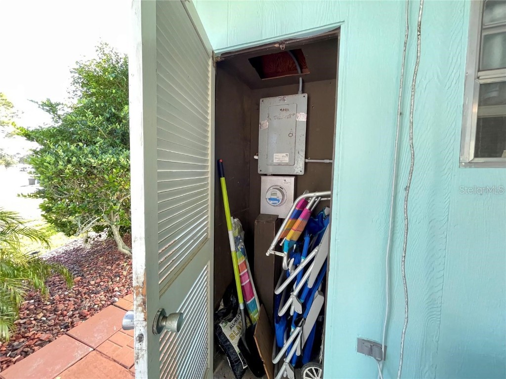 3495 Tree Line Court #8 Sarasota FL 34231 A4677216 image35