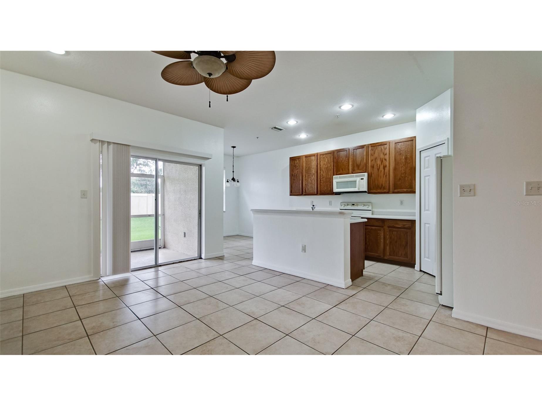 3497 Parkridge Circle #16-102 Sarasota FL 34243 A4696706 image5