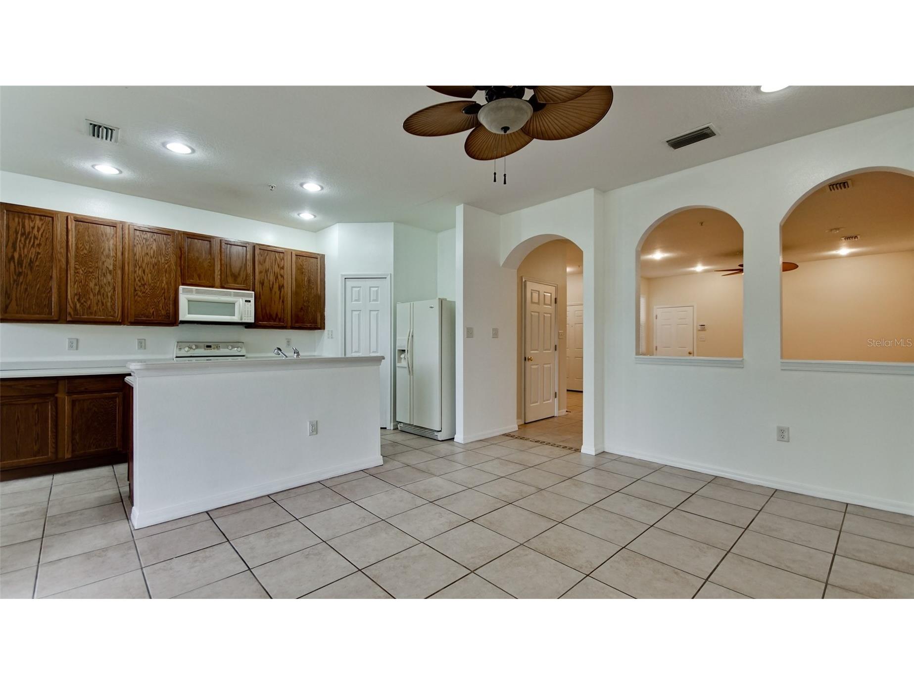 3497 Parkridge Circle #16-102 Sarasota FL 34243 A4696706 image6