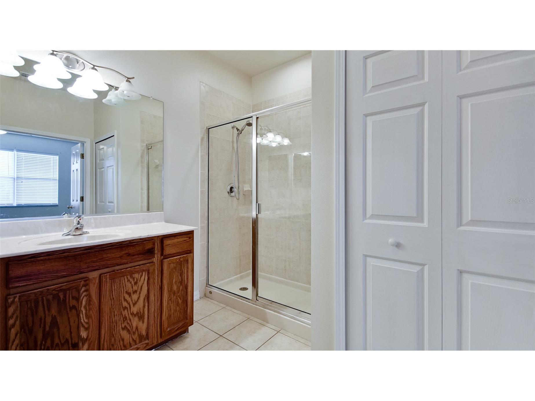 3497 Parkridge Circle #16-102 Sarasota FL 34243 A4696706 image9