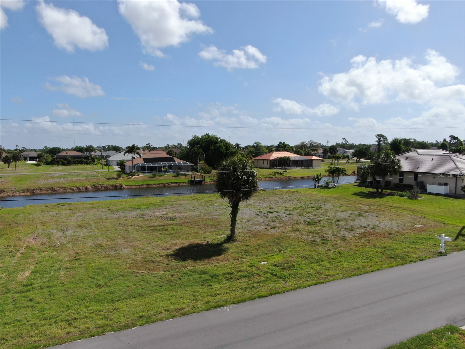 35 & 37 Tournament Road Rotonda West FL 33947 D6146938 image1