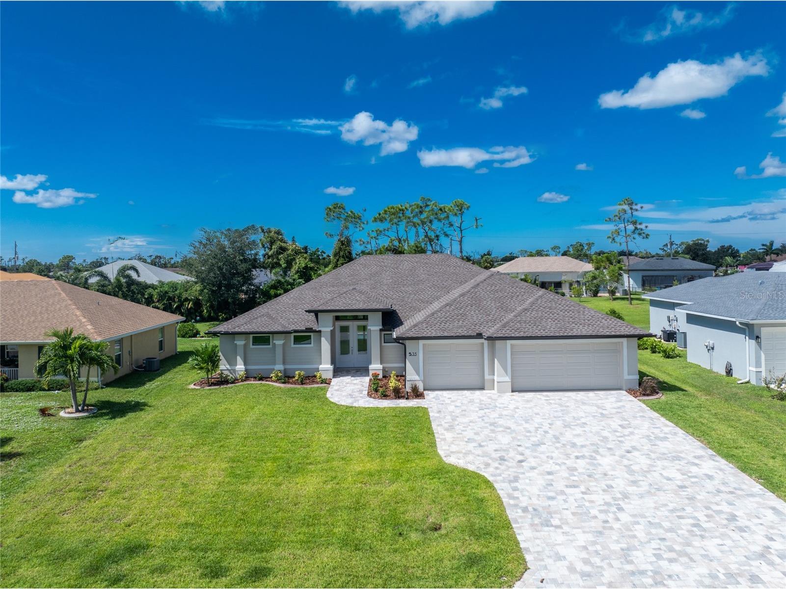 35 Broadmoor Lane Rotonda West FL 33947 TB8510230 image1