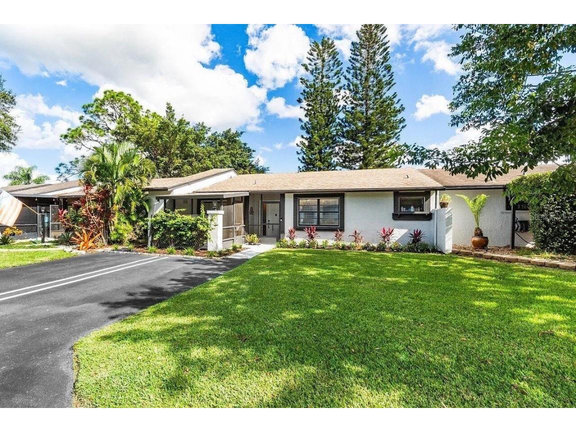 35 Mahoris Drive West Palm Beach FL 33411 J985919 image1