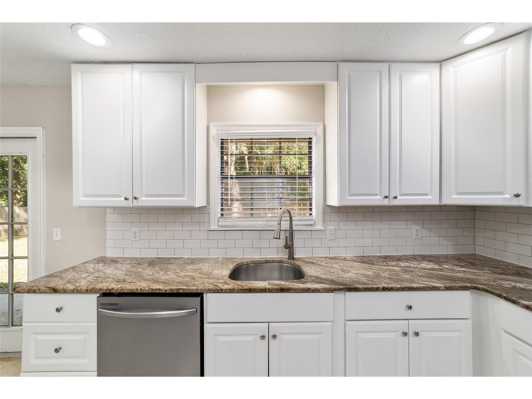 35 Pine Circle Ocala FL 34472 OM724891 image18
