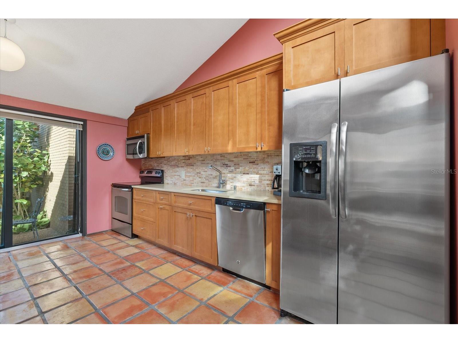 35 Sandy Cove Road #2A Sarasota FL 34242 - GULF OF MEXICO A4653716 image12