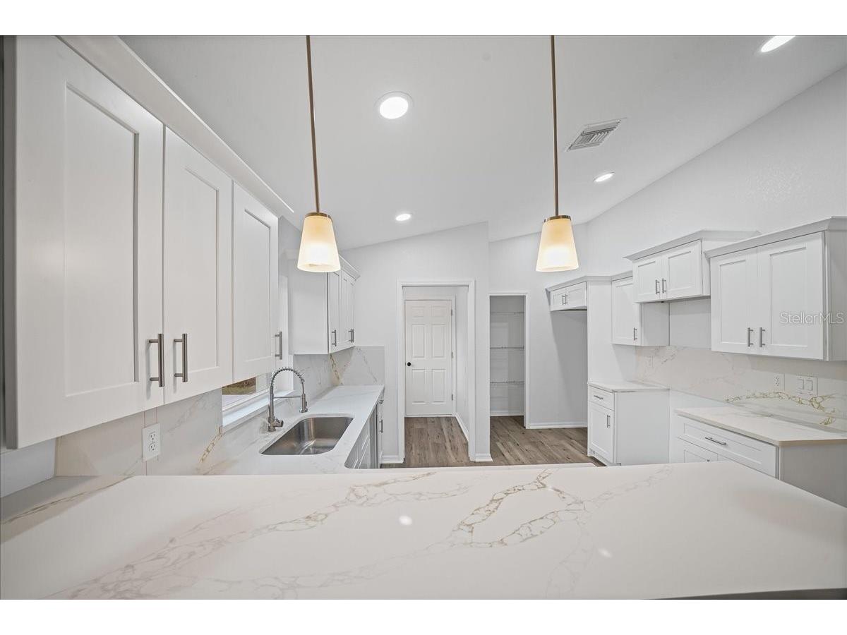 35 Sequoia Trail Ocklawaha FL 32179 OM717583 image12