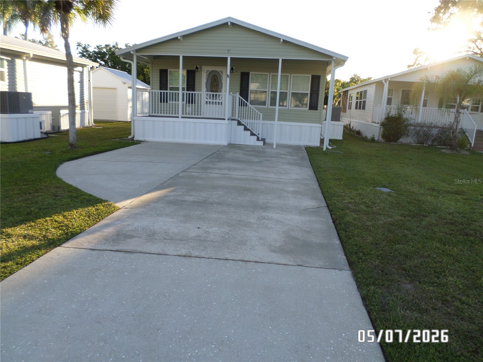 35 W Appaloosa Trail River Ranch FL 33867 TB8504557 image1