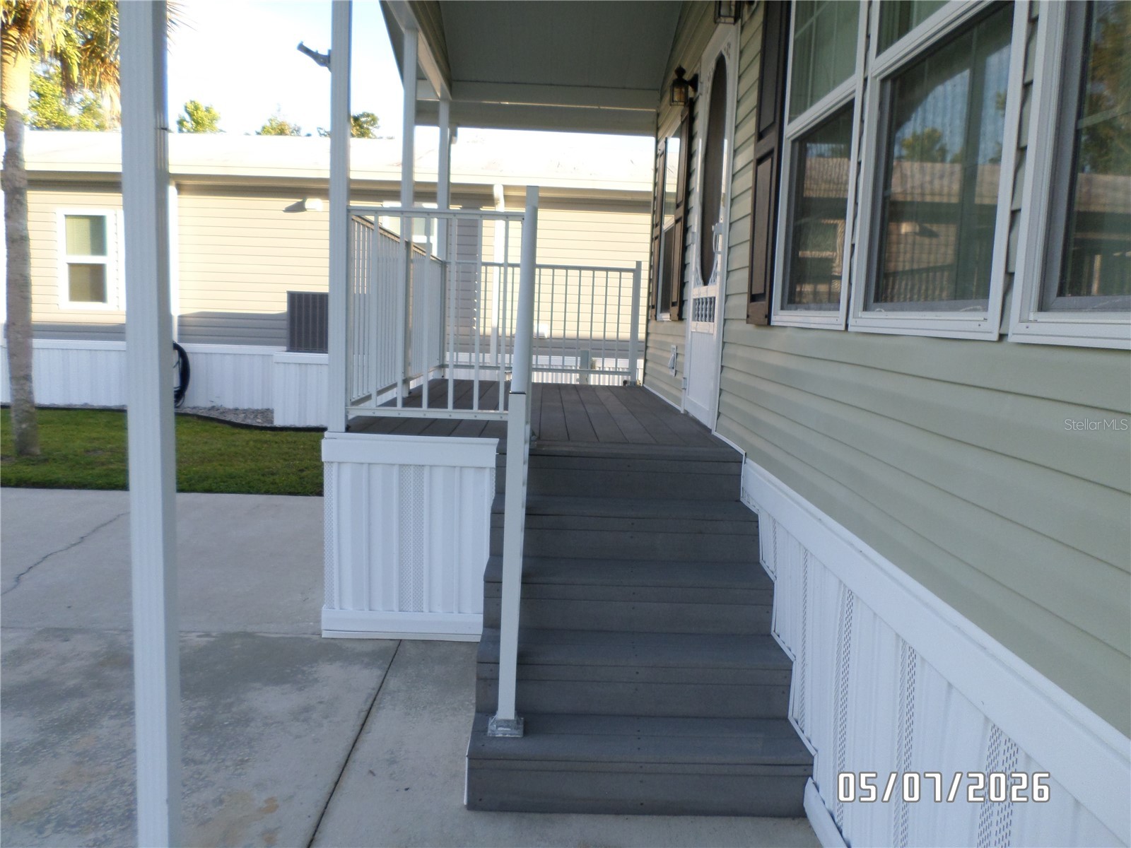 35 W Appaloosa Trail River Ranch FL 33867 TB8504557 image2