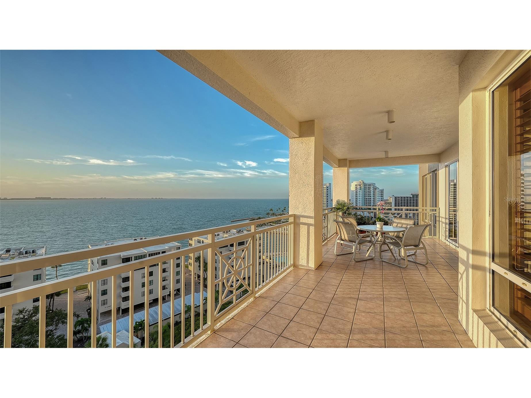 35 Watergate Drive #1005 Sarasota FL 34236 - SARASOTA BAY A4676375 image8