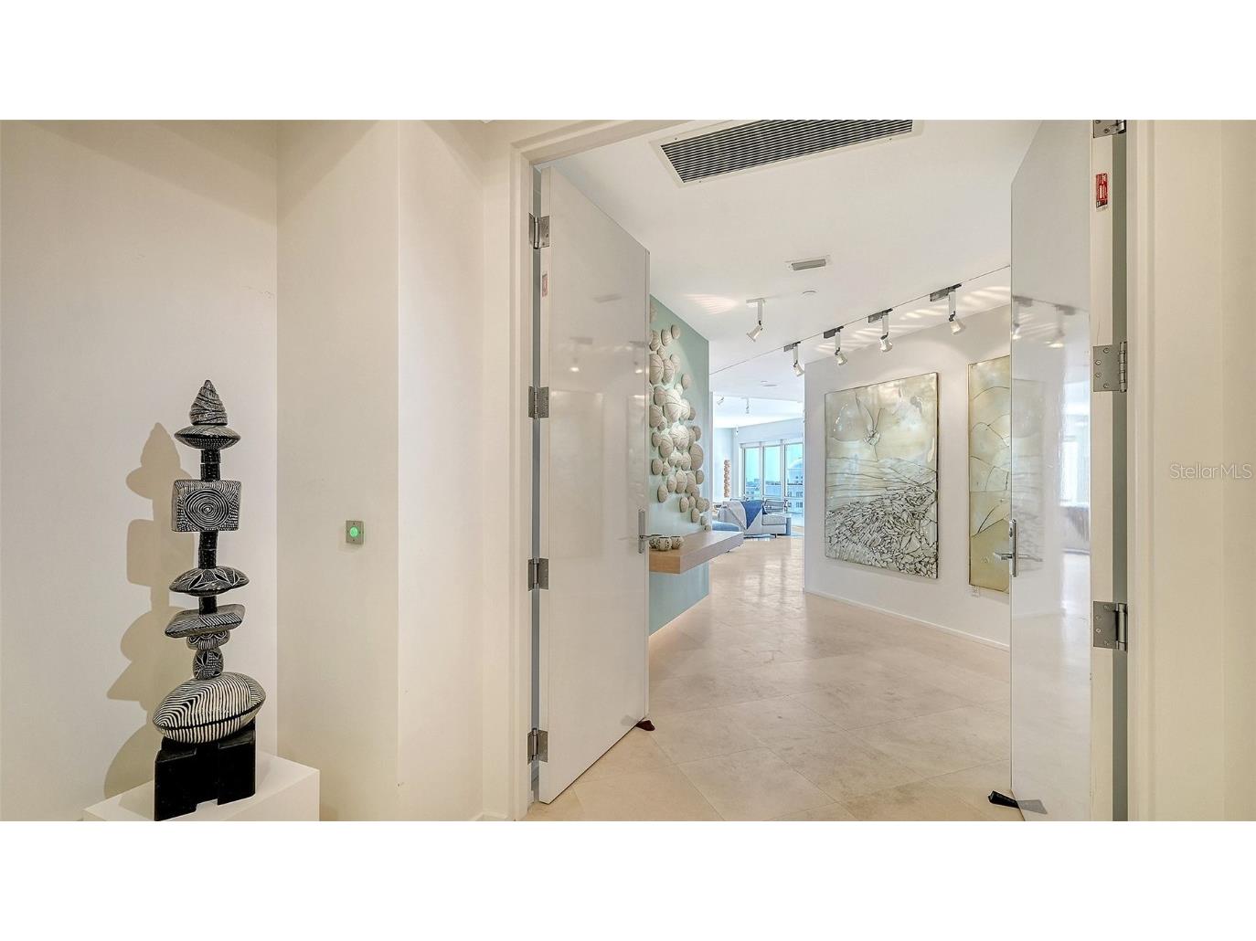 35 Watergate Drive #1101 Sarasota FL 34236 - SARASOTA BAY/ICW A4641708 image4