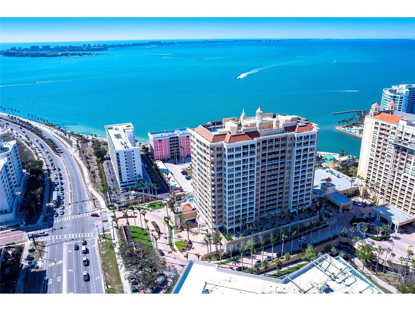 35 Watergate Drive #1103 Sarasota FL 34236 A4643363 image1