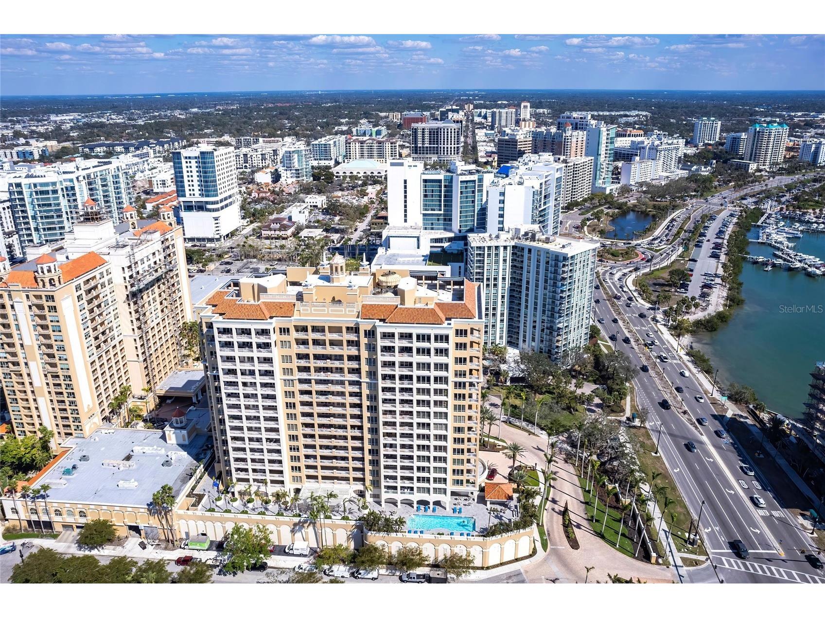 35 Watergate Drive #1103 Sarasota FL 34236 A4643363 image2