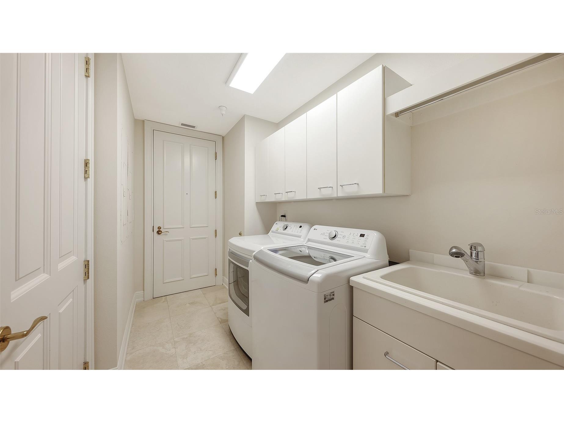 35 Watergate Drive #1103 Sarasota FL 34236 A4643363 image24