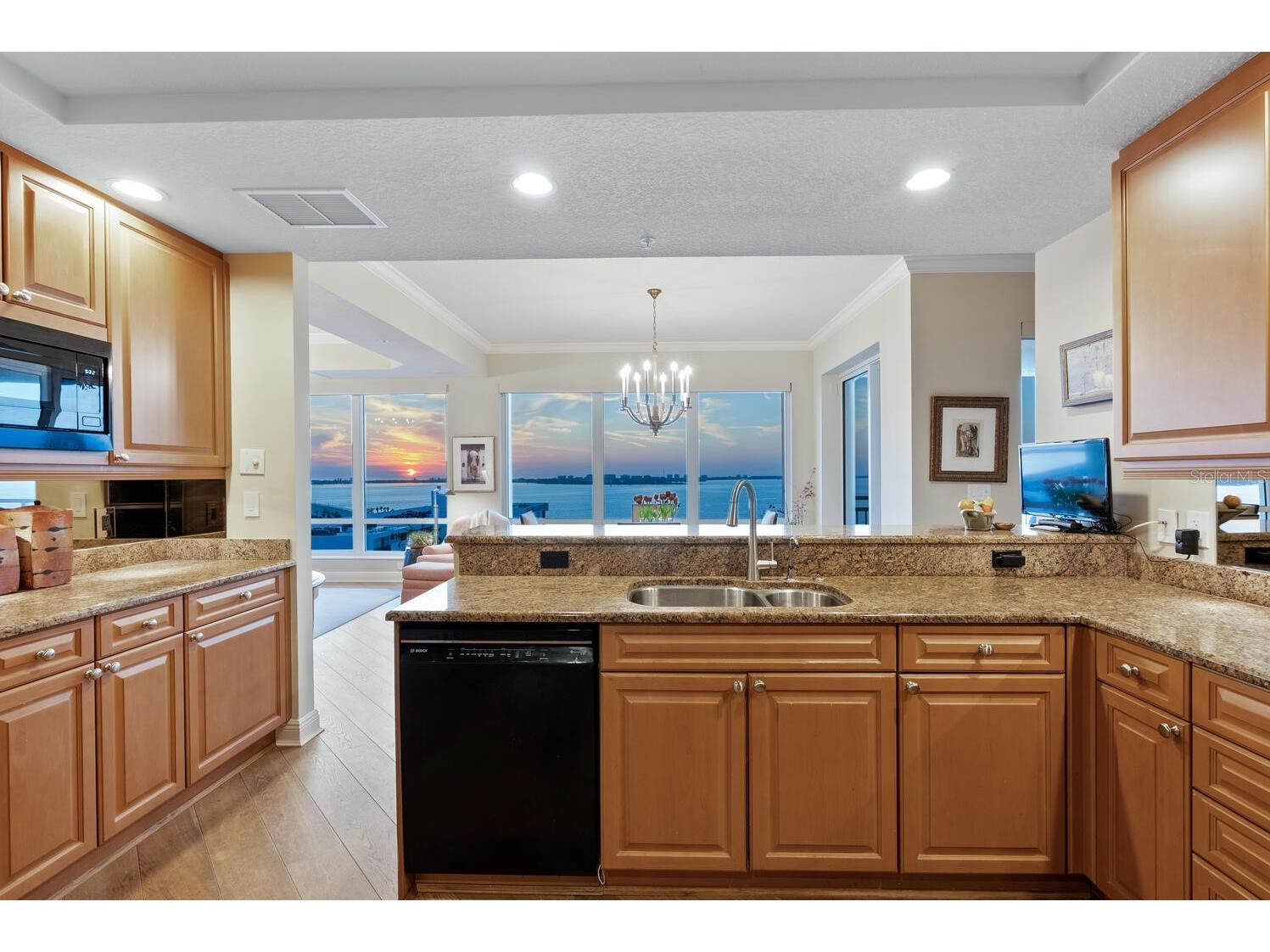 35 Watergate Drive #1201 Sarasota FL 34236 - INTRACOASTAL SARASOTA BAY A4672912 image34