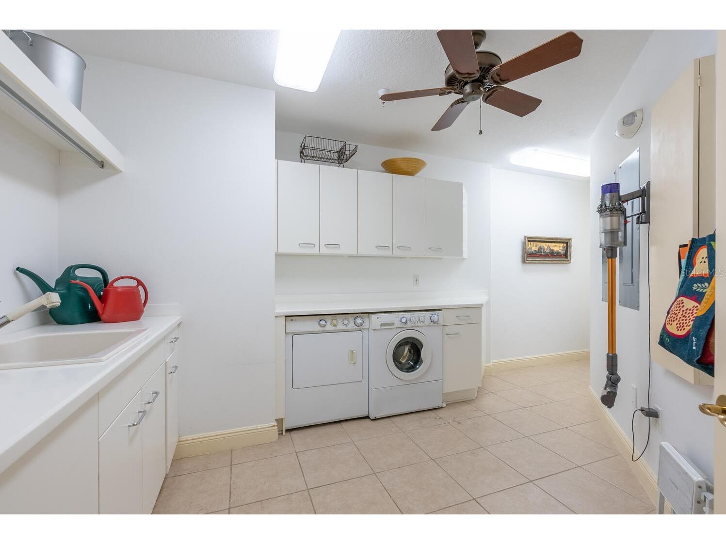 35 Watergate Drive #1201 Sarasota FL 34236 - INTRACOASTAL SARASOTA BAY A4672912 image39