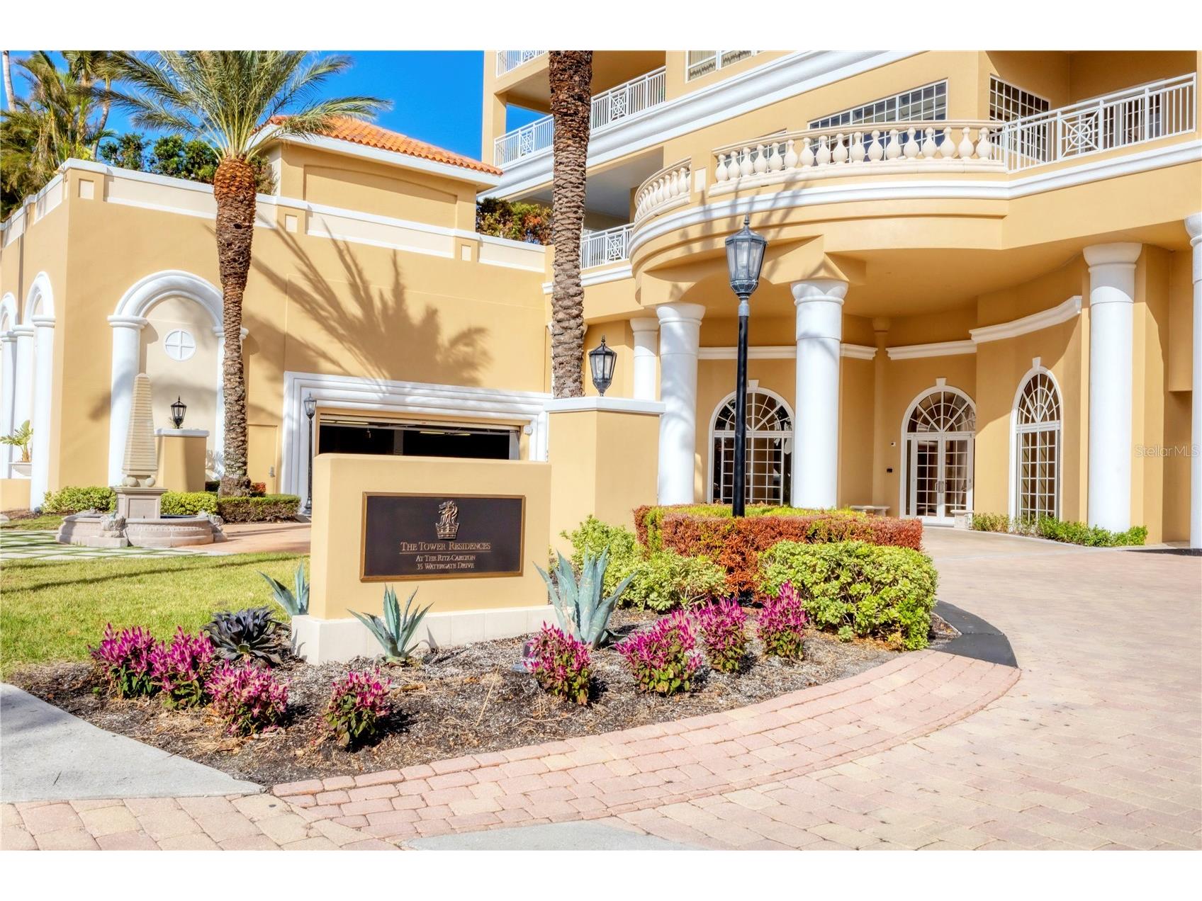 35 Watergate Drive #1203 Sarasota FL 34236 A4690889 image2