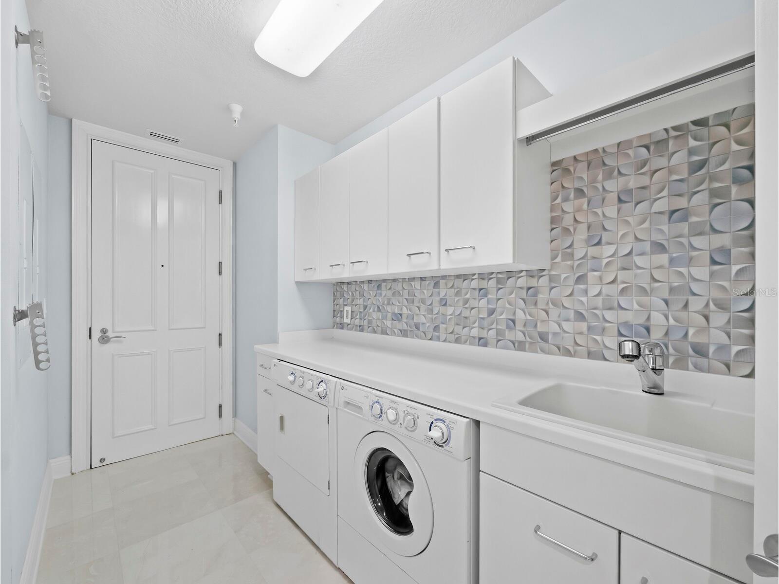 35 Watergate Drive #1403 Sarasota FL 34236 A4679133 image48