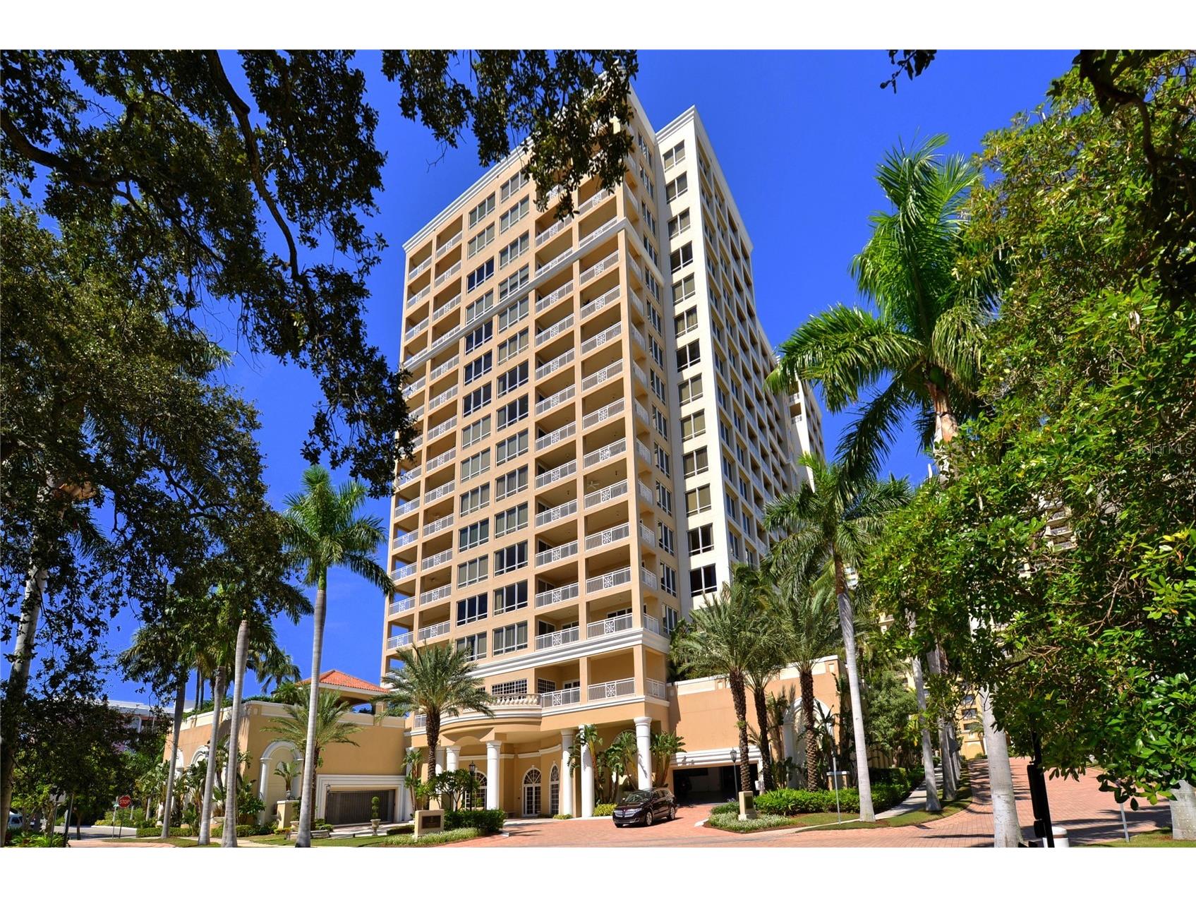 35 Watergate Drive #1506 Sarasota FL 34236 A4685943 image2