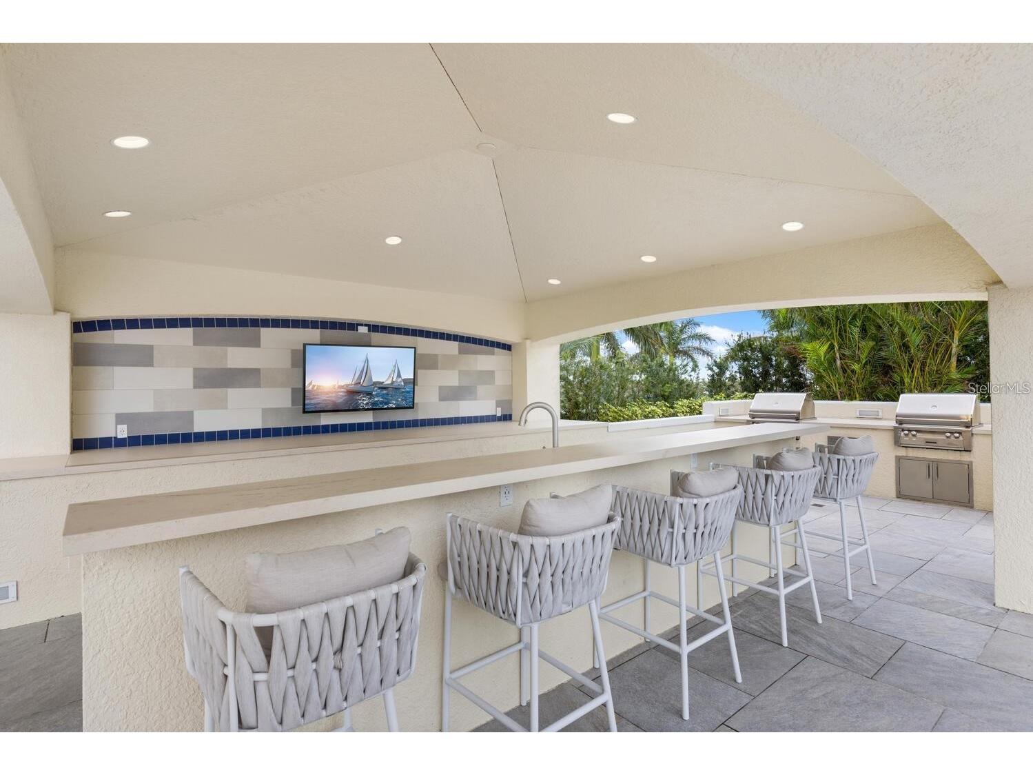 35 Watergate Drive #502 Sarasota FL 34236 - SARASOTA BAY INTRACOASTAL A4693470 image100