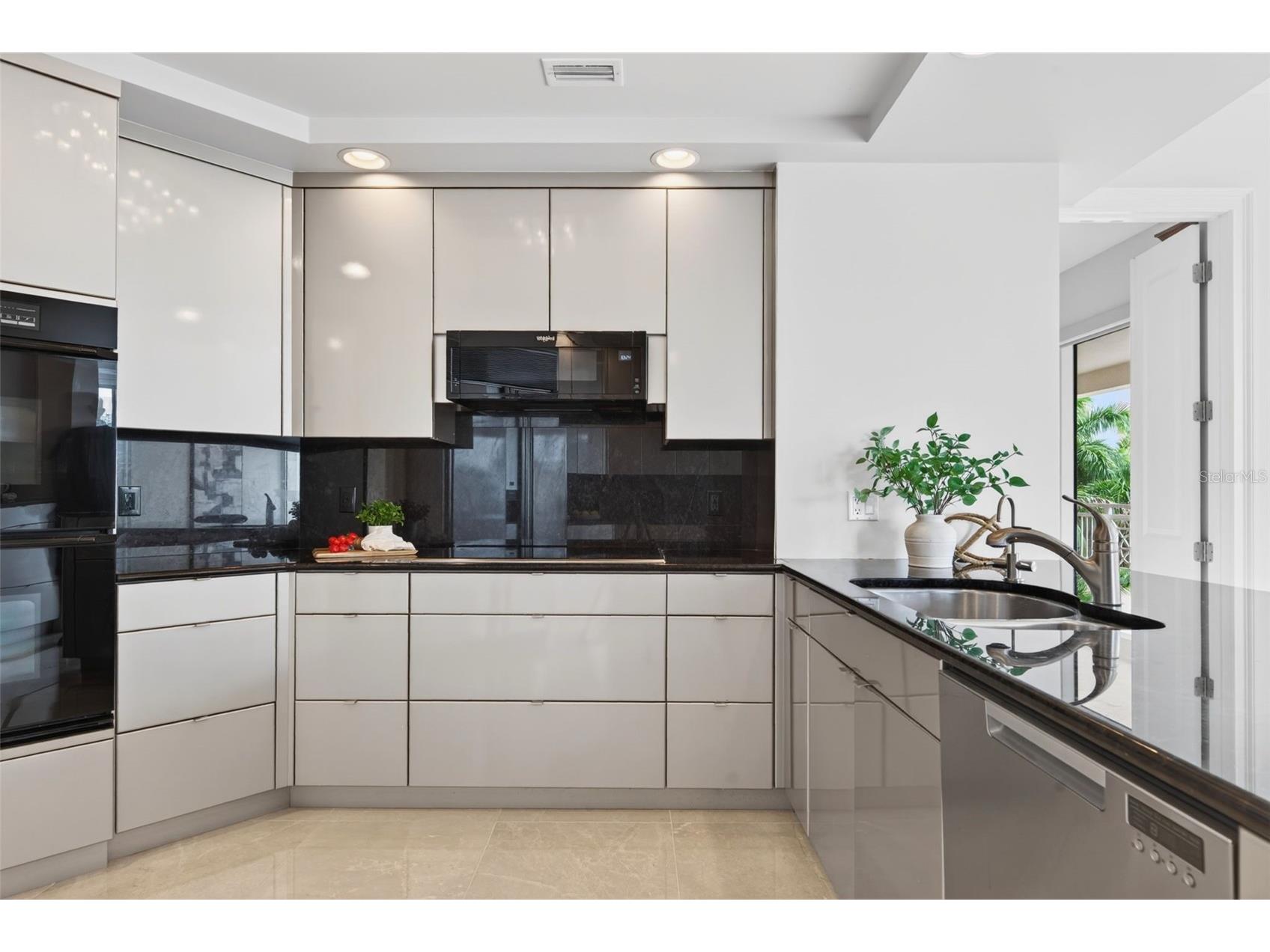35 Watergate Drive #502 Sarasota FL 34236 - SARASOTA BAY INTRACOASTAL A4693470 image32
