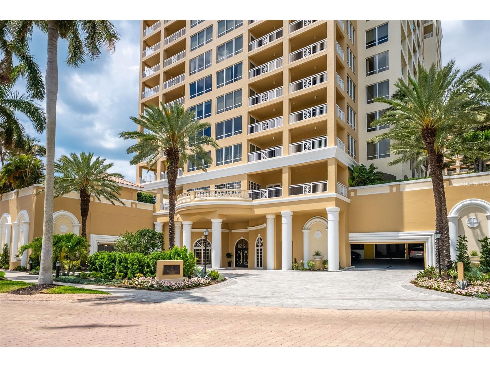 35 Watergate Drive #502 Sarasota FL 34236 - SARASOTA BAY INTRACOASTAL A4693470 image4