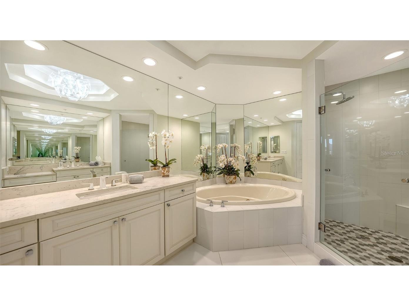 35 Watergate Drive #806 Sarasota FL 34236 A4670200 image45