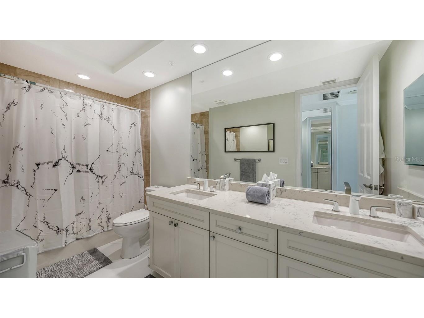 35 Watergate Drive #806 Sarasota FL 34236 A4670200 image50