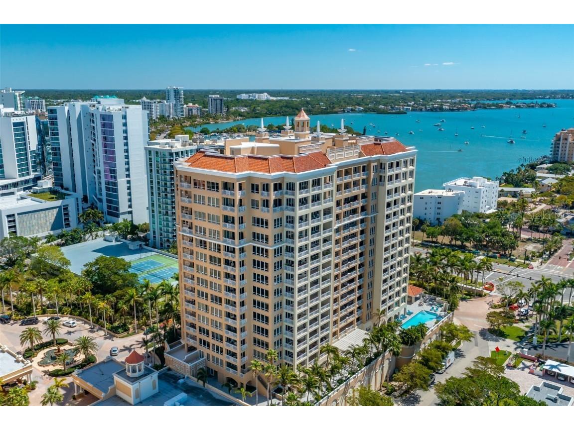 35 Watergate Drive #905 Sarasota FL 34236 A4560651 image1