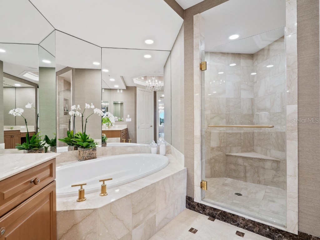 35 Watergate Drive #906 Sarasota FL 34236 A4668452 image23