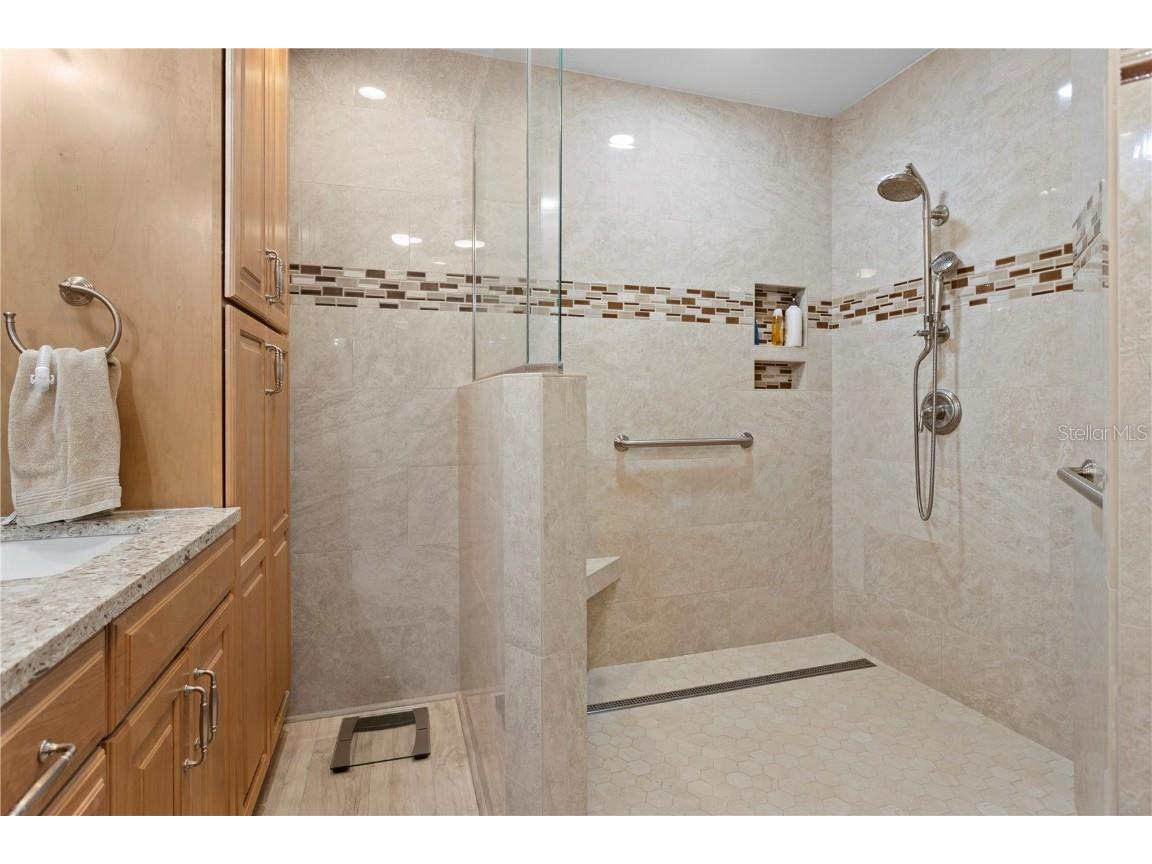 350 2nd Street N #6 Saint Petersburg FL 33701 TB8445257 image17