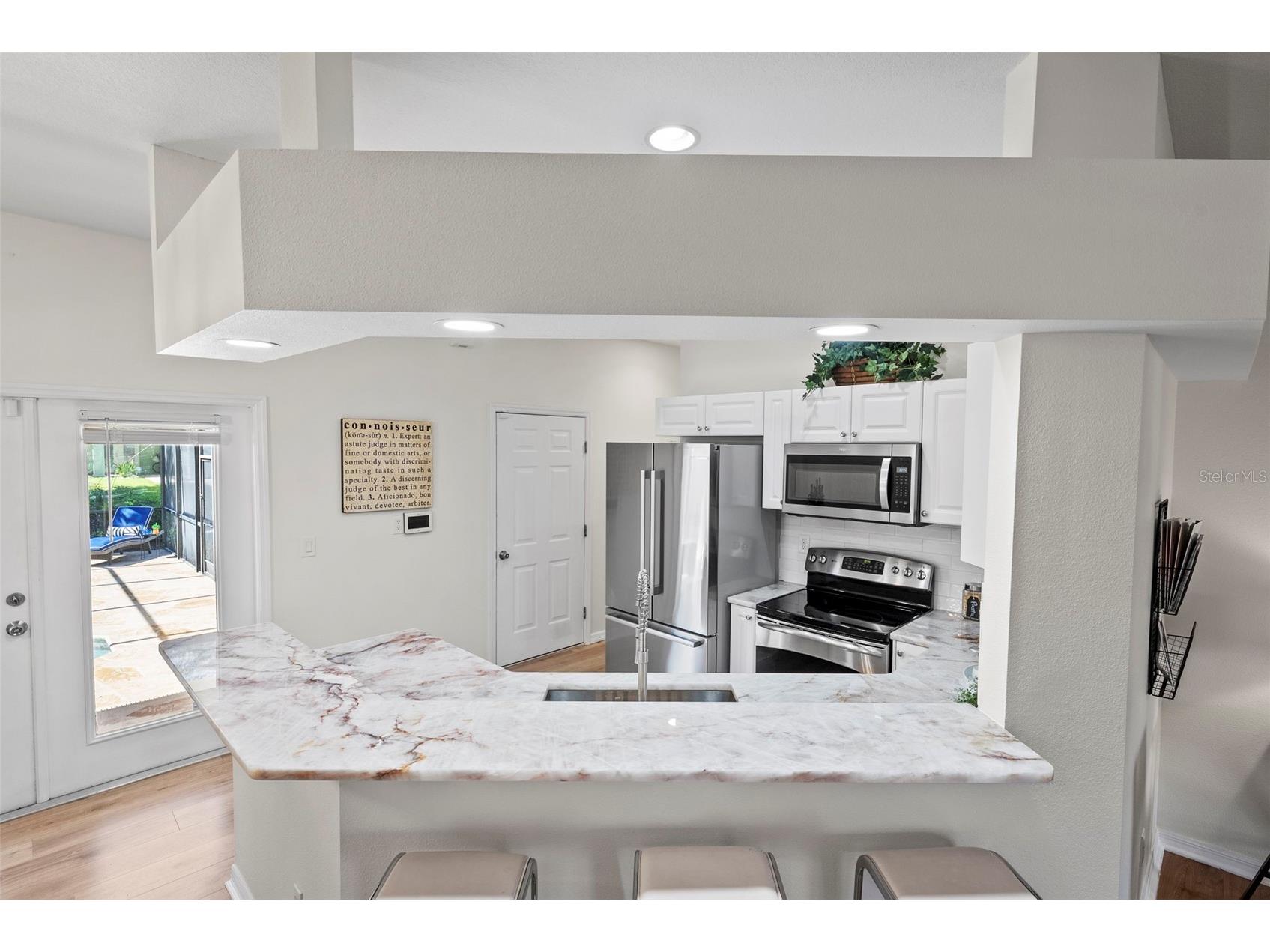 350 47th Avenue N Saint Petersburg FL 33703 TB8507250 image27