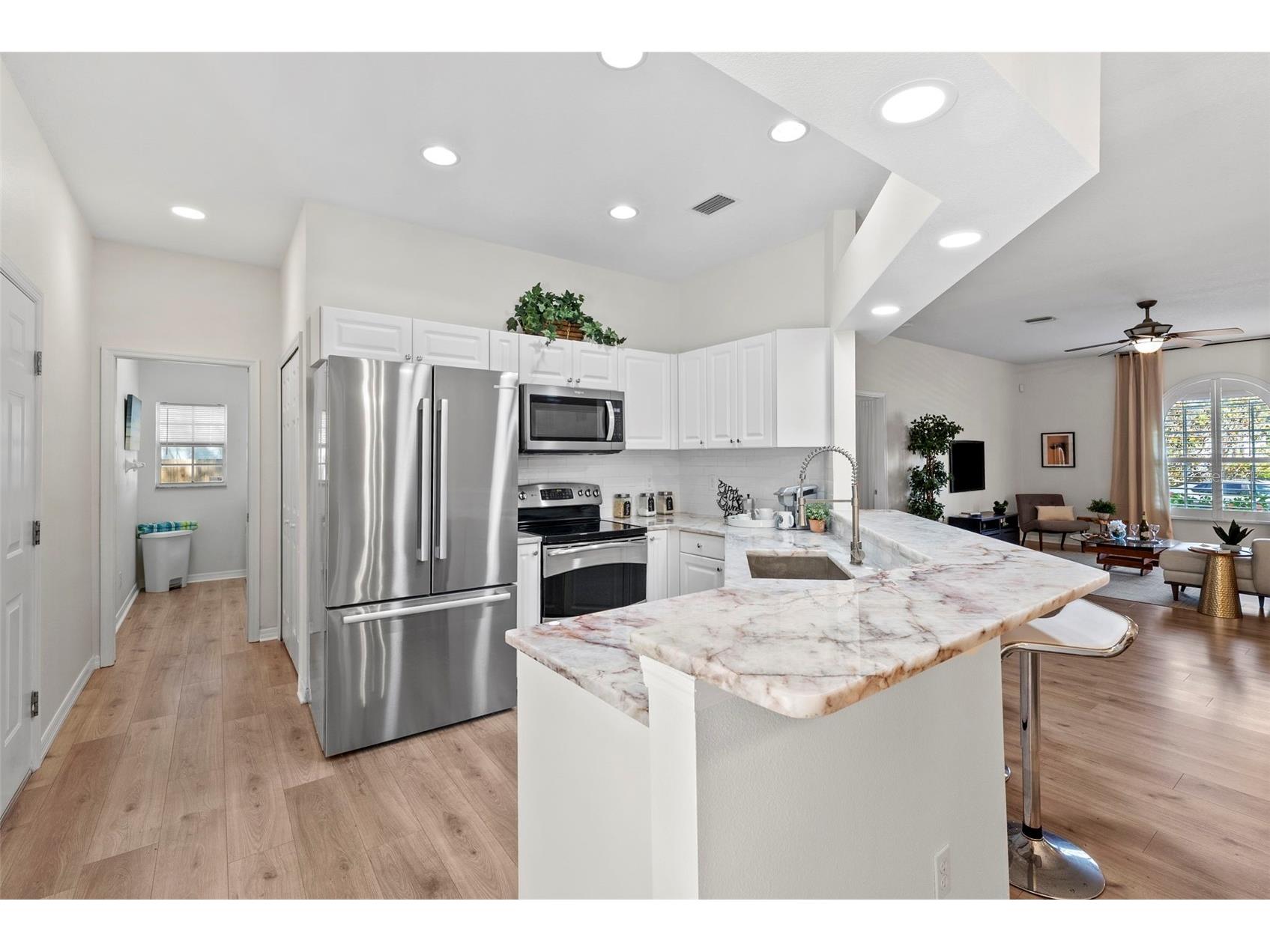 350 47th Avenue N Saint Petersburg FL 33703 TB8507250 image29