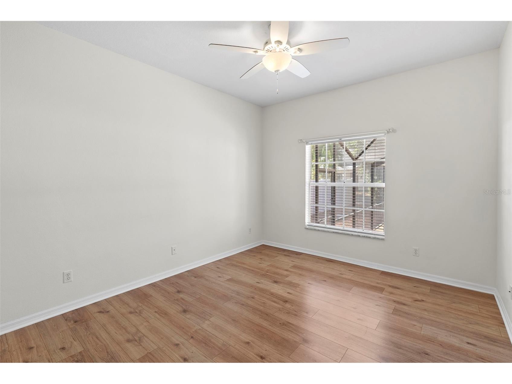 350 47th Avenue N Saint Petersburg FL 33703 TB8507250 image32