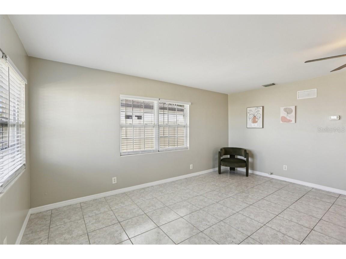 350 51st Avenue N Saint Petersburg FL 33703 TB8442869 image18