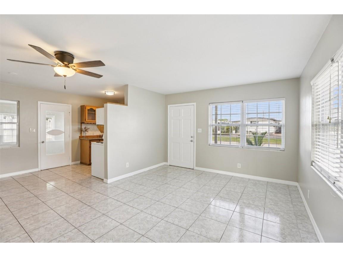 350 51st Avenue N Saint Petersburg FL 33703 TB8442869 image21