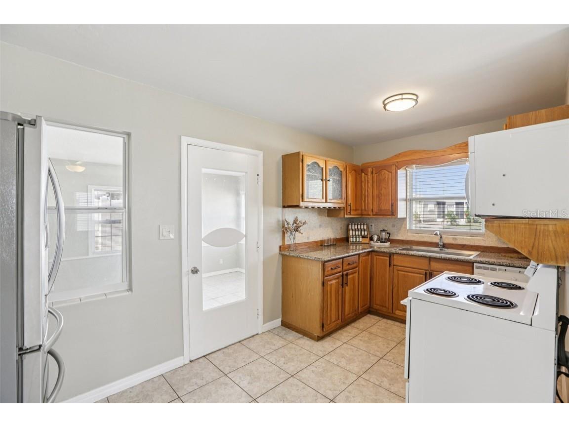 350 51st Avenue N Saint Petersburg FL 33703 TB8442869 image24