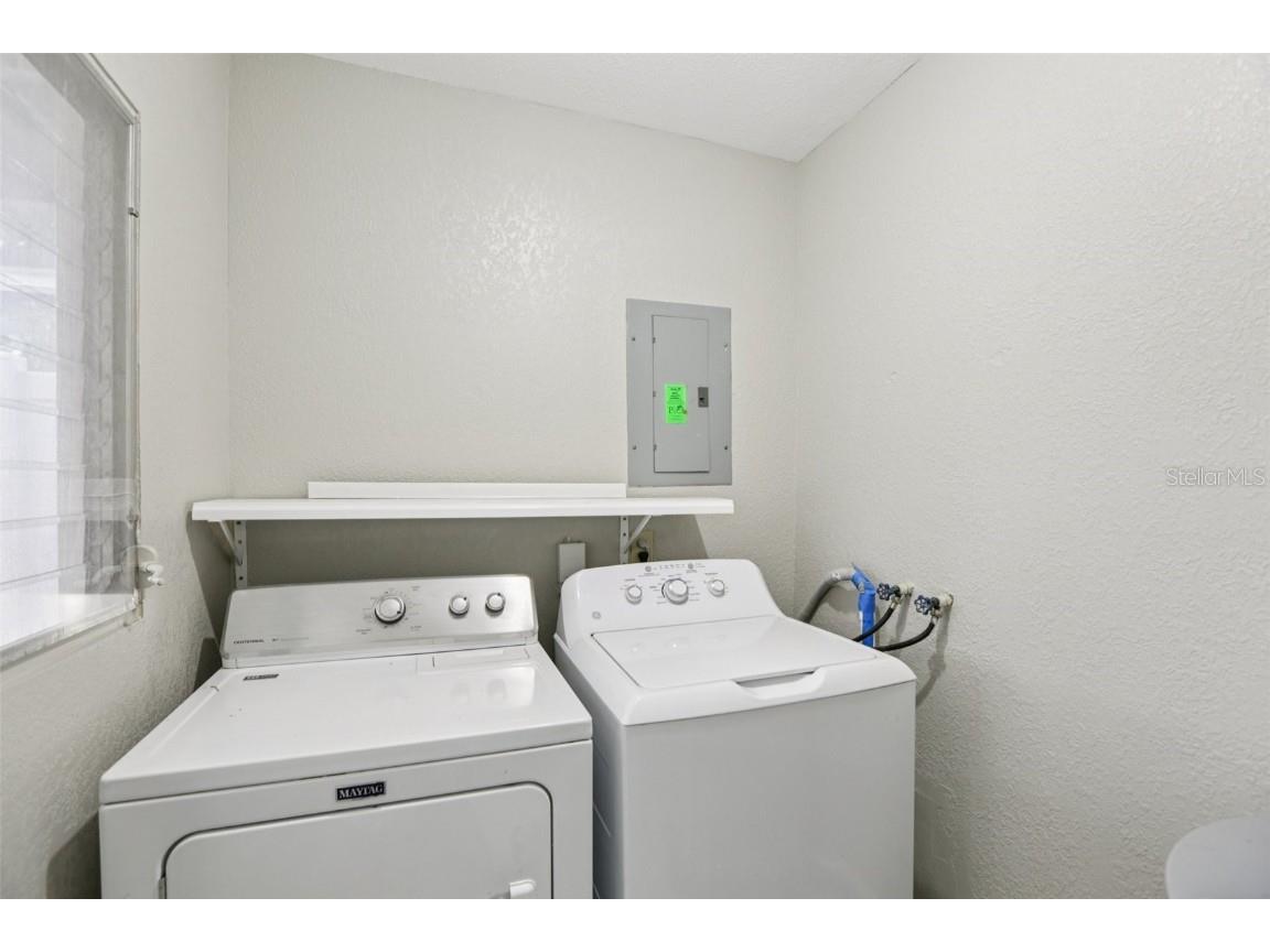 350 51st Avenue N Saint Petersburg FL 33703 TB8442869 image25