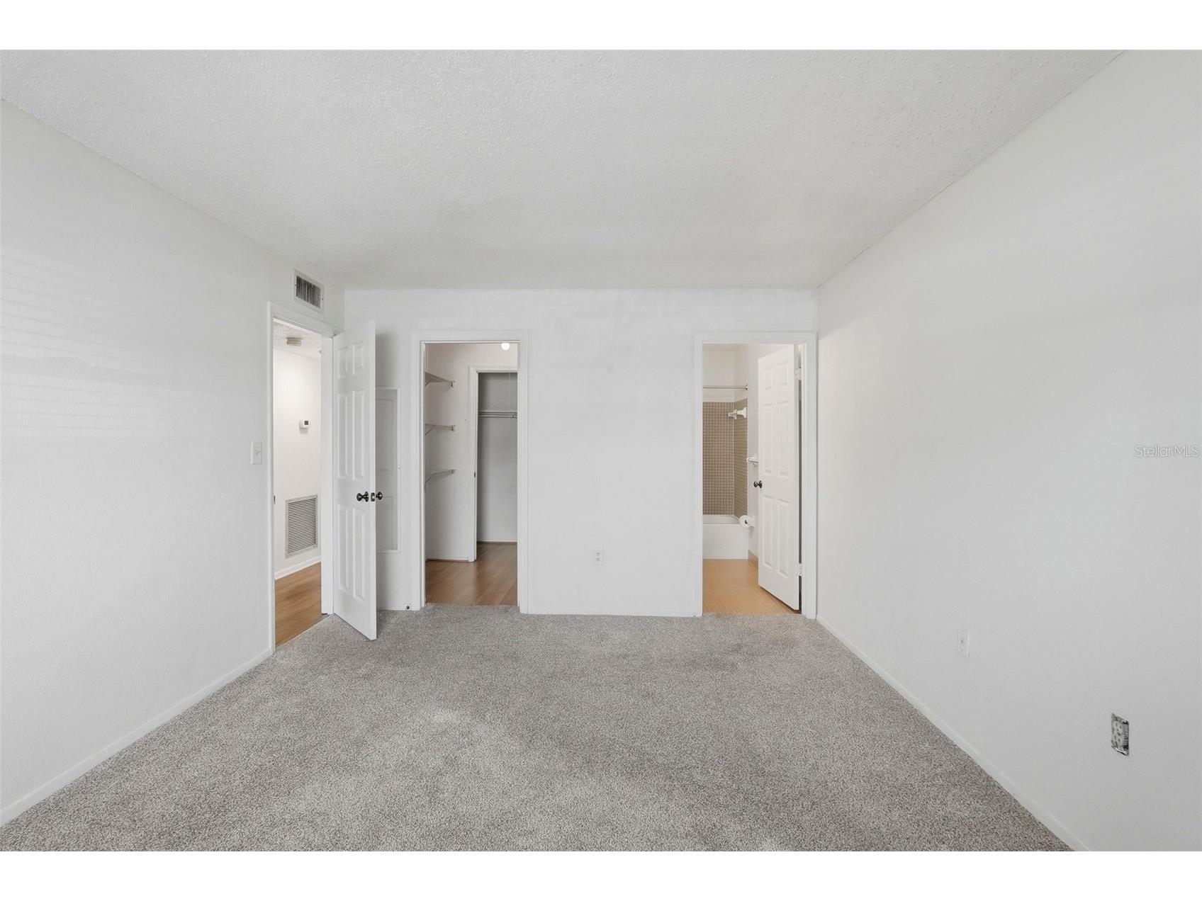 350 79th Avenue N #122 Saint Petersburg FL 33702 TB8495782 image14