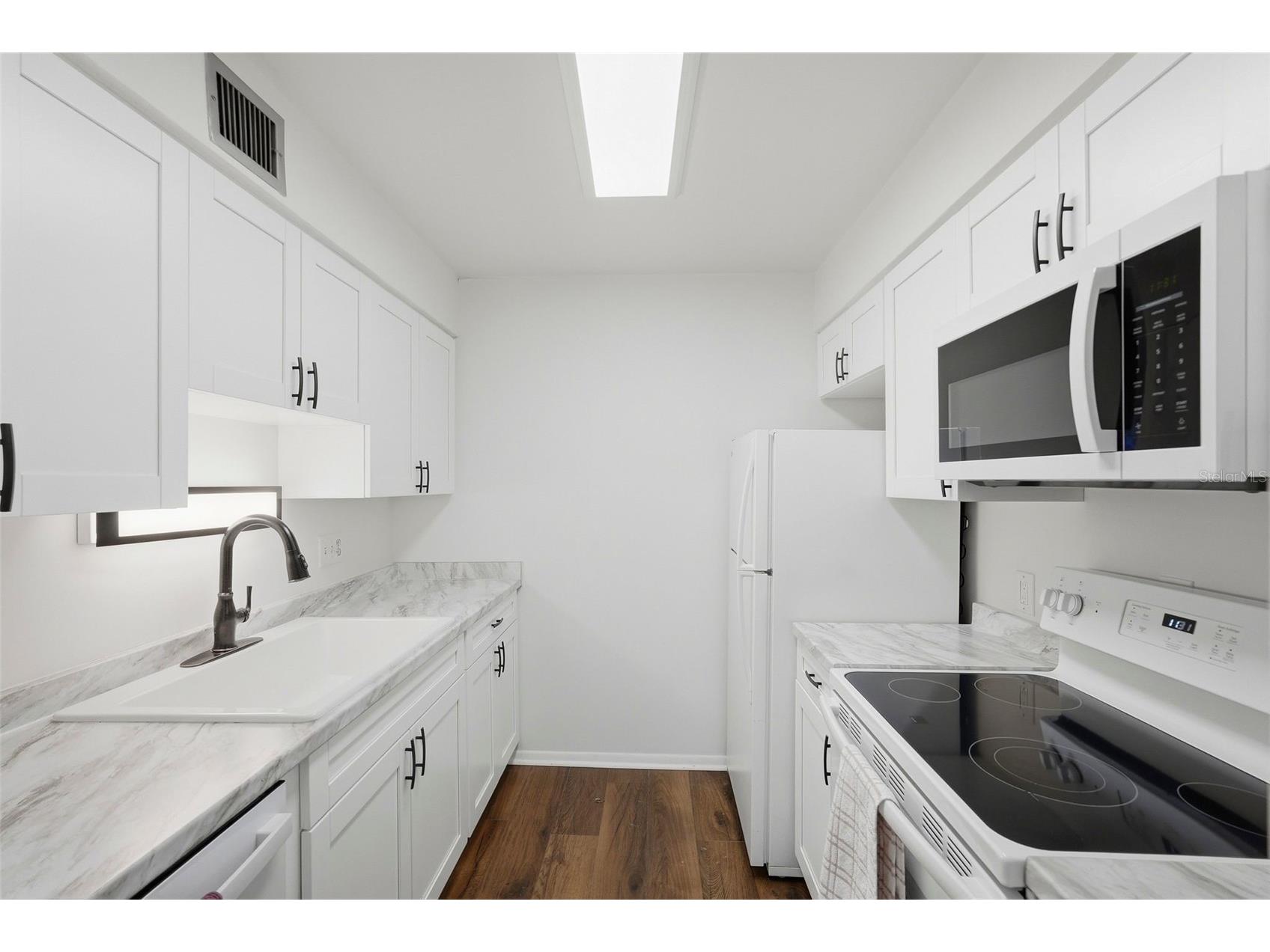 350 79th Avenue N #122 Saint Petersburg FL 33702 TB8495782 image7