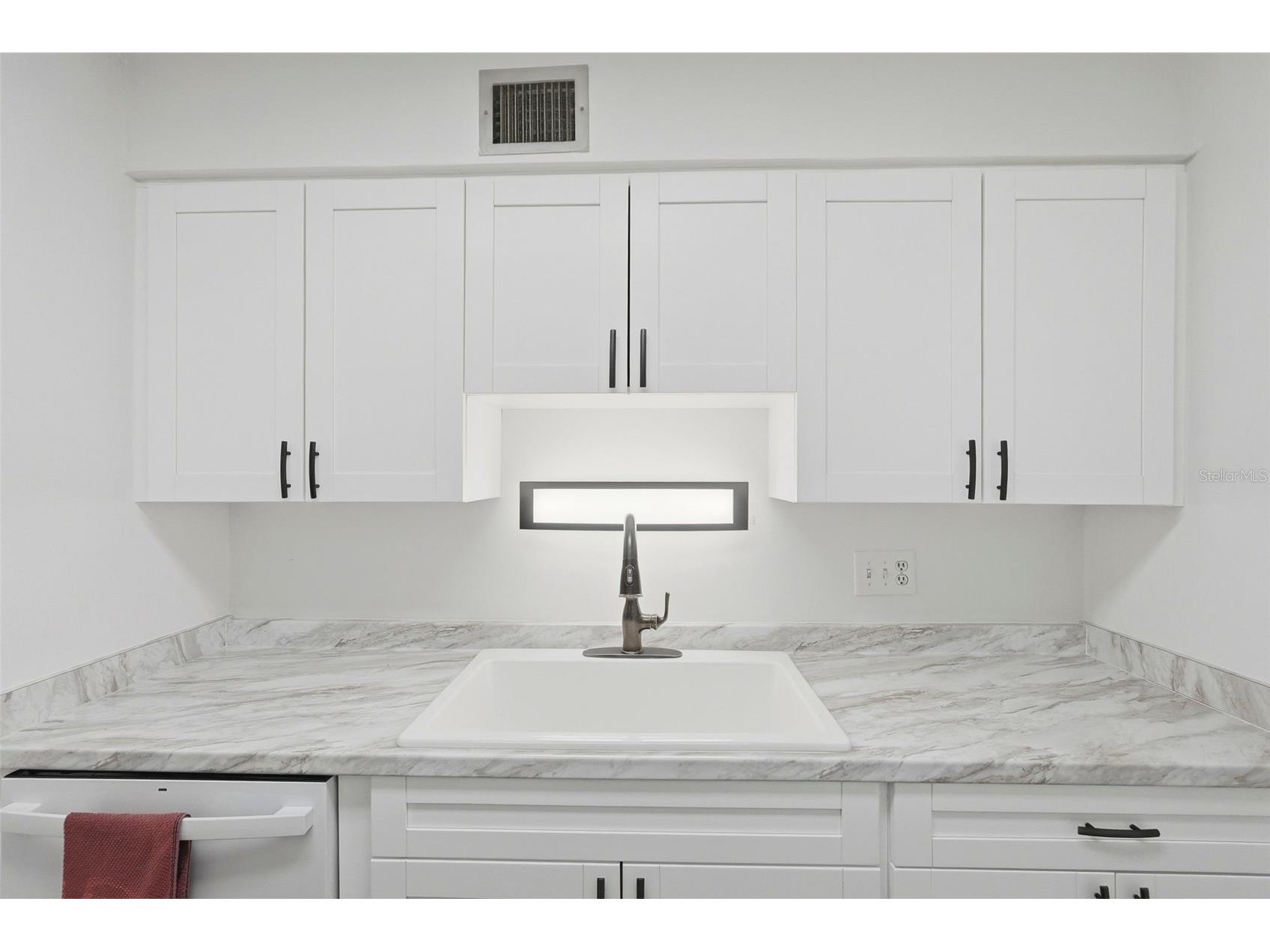 350 79th Avenue N #122 Saint Petersburg FL 33702 TB8495782 image8