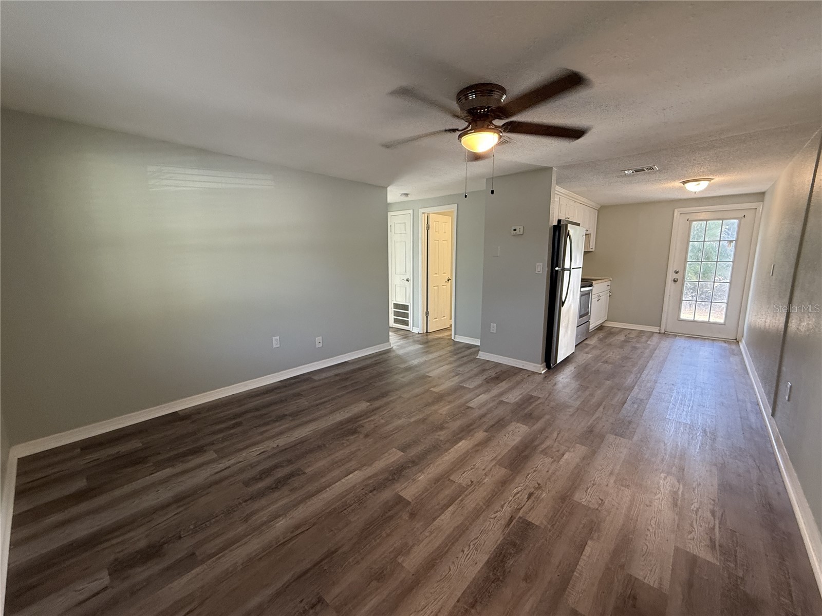 350 Elmstreet Court #6 Englewood FL 34223 A4693744 image2