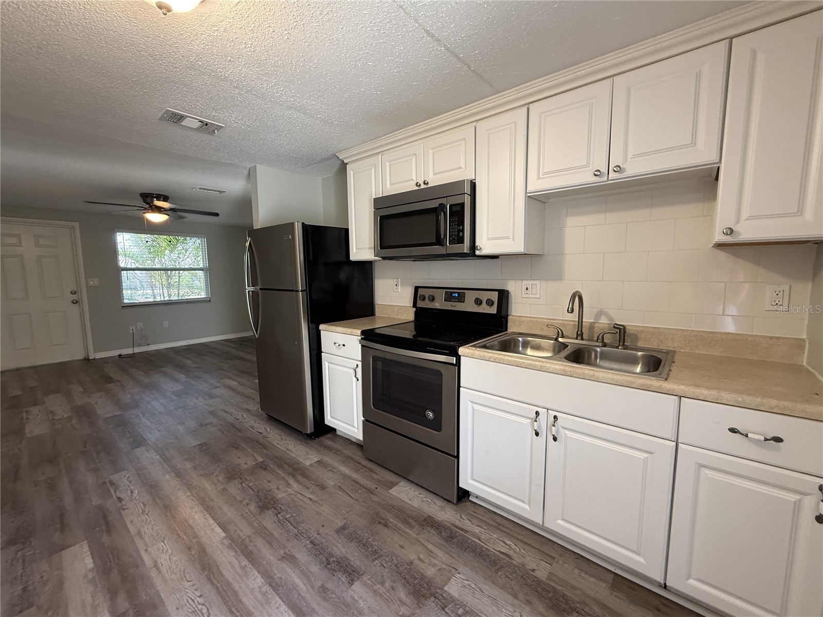 350 Elmstreet Court #6 Englewood FL 34223 A4693744 image4