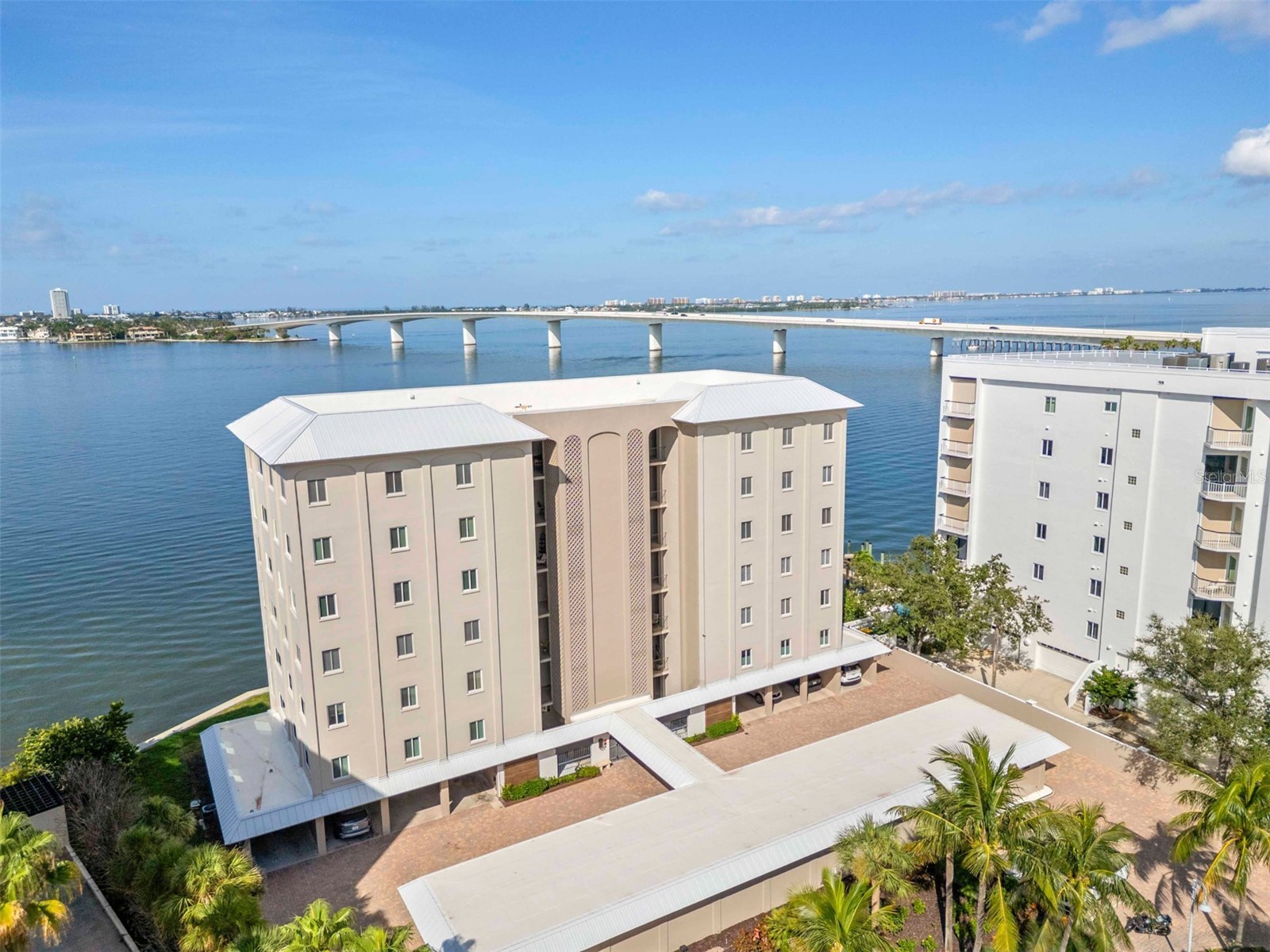 350 Golden Gate Point #51 Sarasota FL 34236 - SARASOTA BAY A4689328 image2