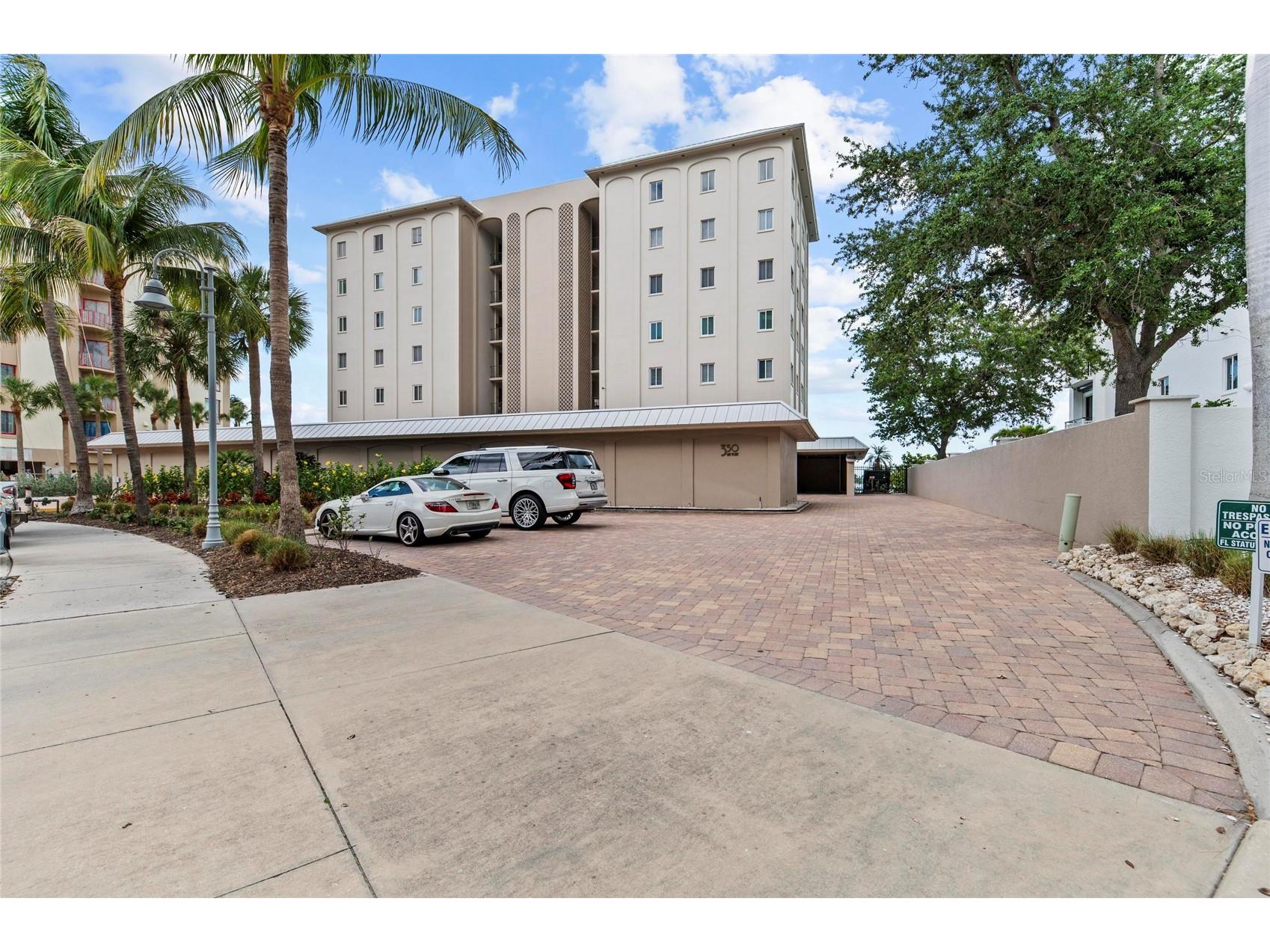 350 Golden Gate Point #61 Sarasota FL 34236 - SARASOTA BAY A4691964 image1