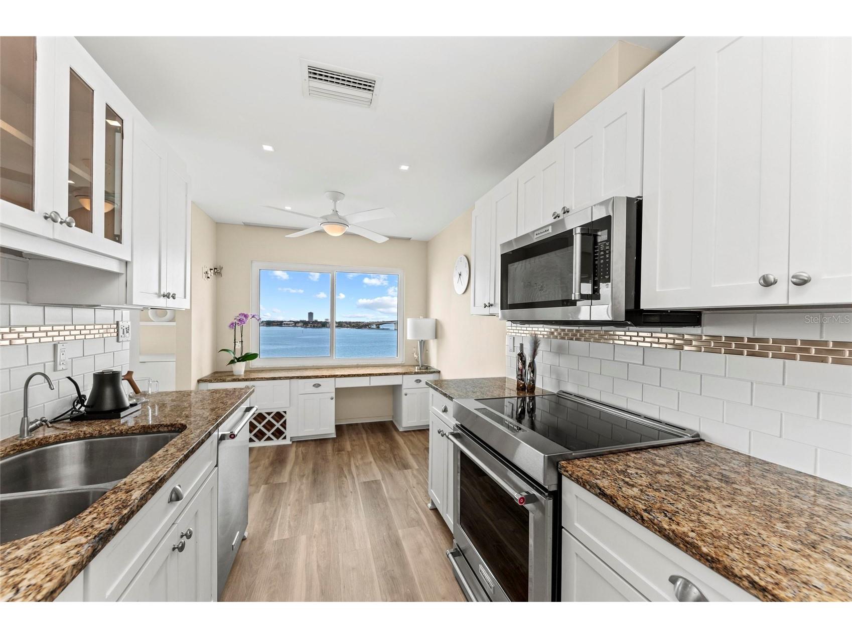 350 Golden Gate Point #61 Sarasota FL 34236 - SARASOTA BAY A4691964 image23
