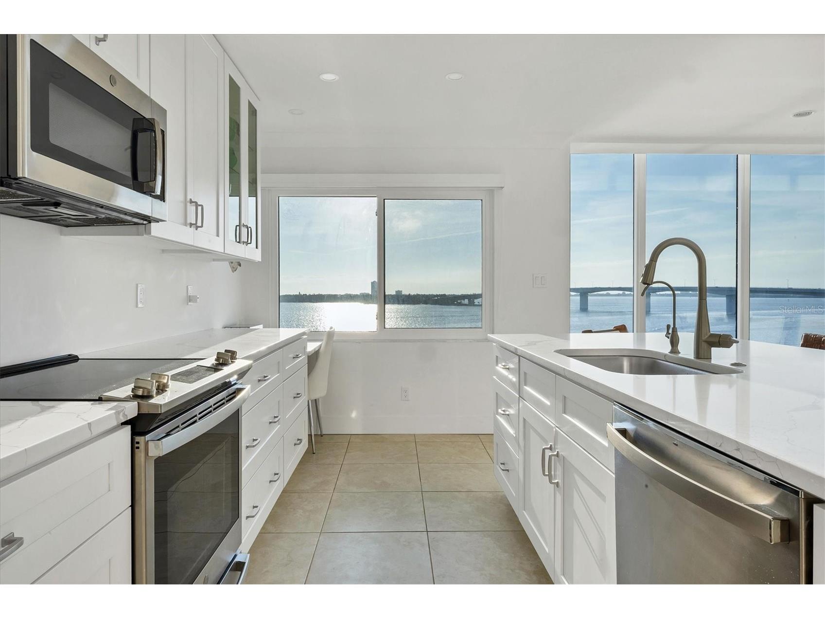 350 Golden Gate Point #62 Sarasota FL 34236 - SARASOTA BAY A4674150 image19